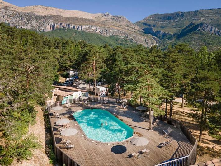 Camping pour 6 personnes, avec piscine et terrasse à Castellane - 2