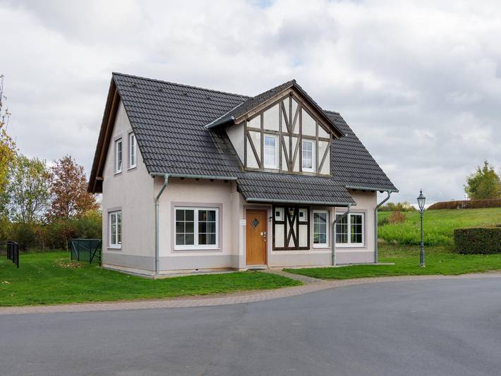 Maison de vacances pour 10 personnes, avec piscine et jardin ainsi que terrasse et sauna, adapté aux familles - 1