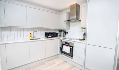 Apartment for 4 People in Birmingham, Birmingham Area, Photo 1