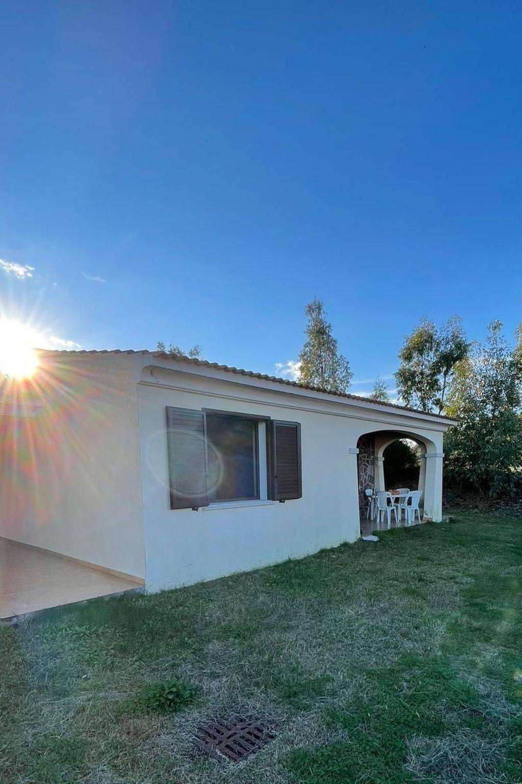 Ganze Wohnung, Wohnung in Budoni mit Außenterrasse in Baia Sant'Anna, Olbia-Tempio