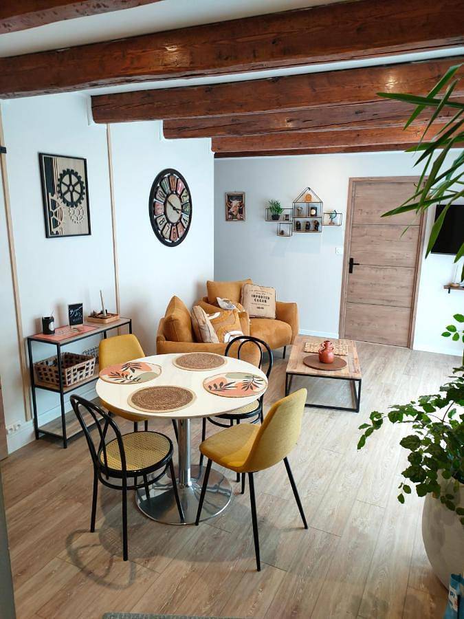 Appartement entier, Le Ptit Atelier, Appartement cosy à Champagnole in Champagnole, Jura Francais