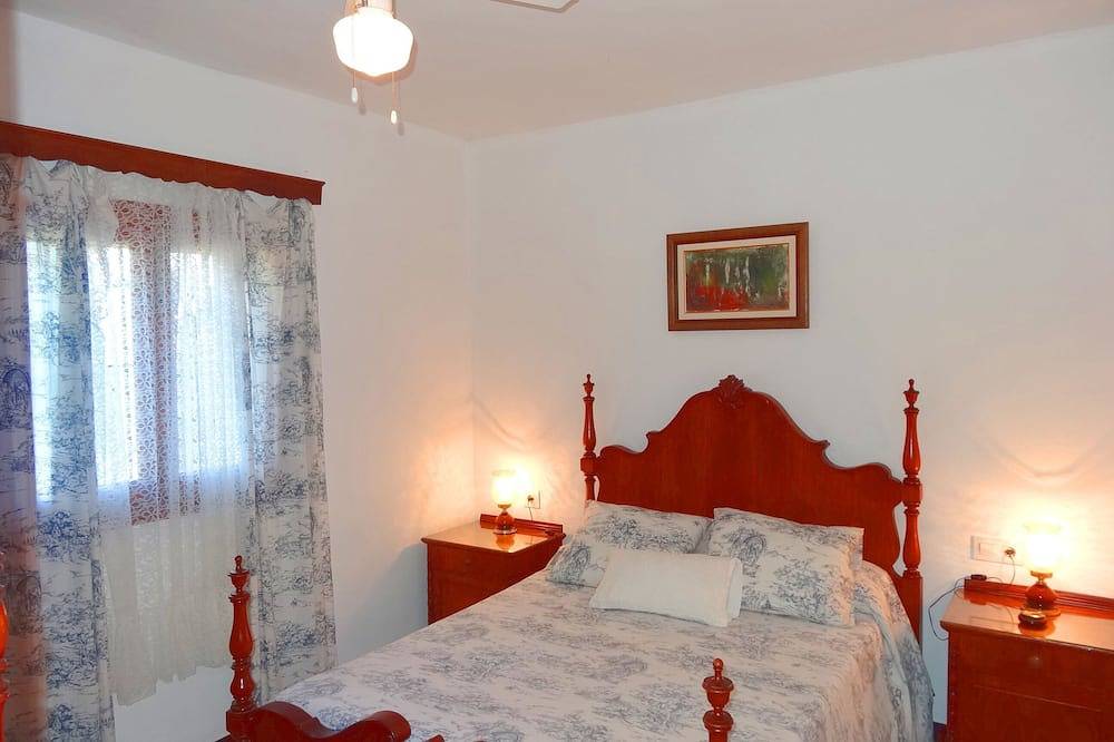 Son Antem, Air Conditioning, Wifi free, Private pool, 8 km From Cala Blava in Llucmajor, South Majorca