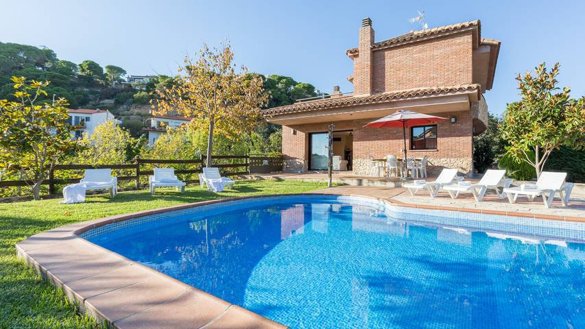 Chalet para 8 personas, con terraza y jardín - 1