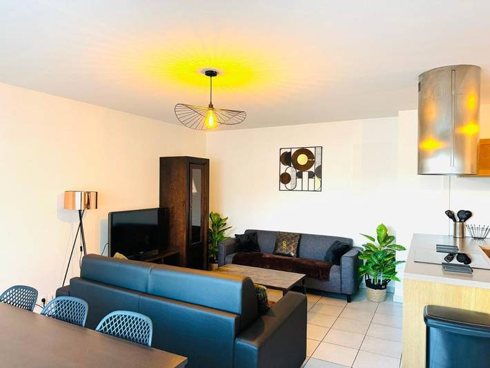 Gîte pour 8 personnes, avec vue et terrasse à Vaulx-en-Velin - 2