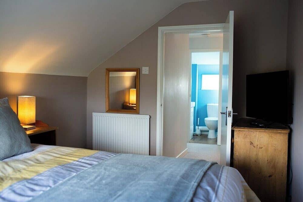 Cheerful two bedroom cottage with field views in Framlingham, Suffolk