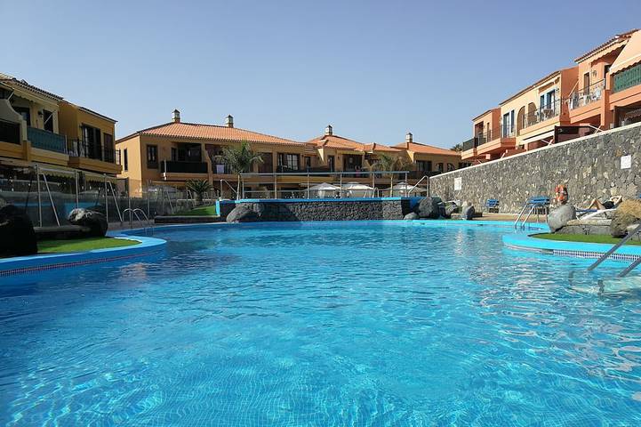 Ferienwohnung für 6 Personen, mit Pool und Garten sowie Terrasse - 1