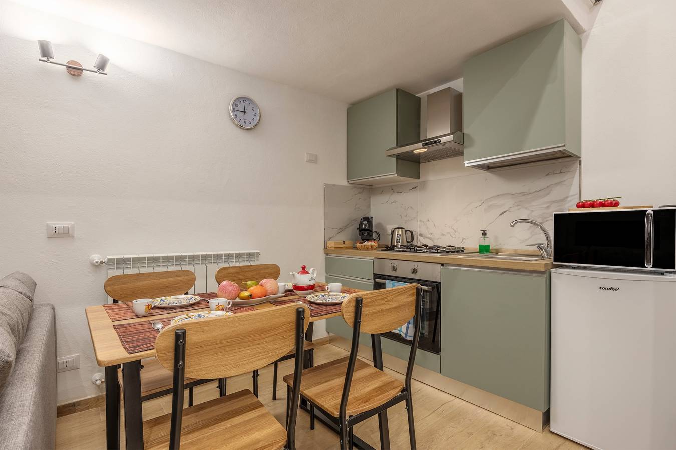 Entire studio, Loft 'Kiccifù Home Palermo' with Wi-Fi and Air Conditioning in Palermo, Palermo Province