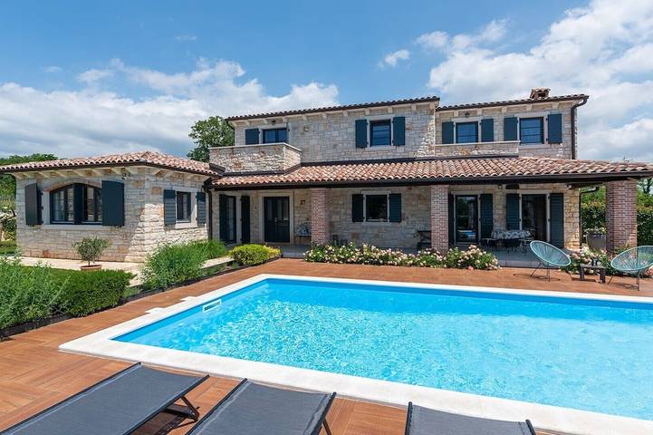 Villa für 8 Personen, mit Garten und Balkon - 1