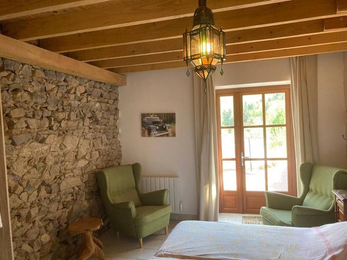 Chambre d’hôte pour 2 personnes, avec vue ainsi que jardin et piscine, animaux acceptés dans Allier - 2