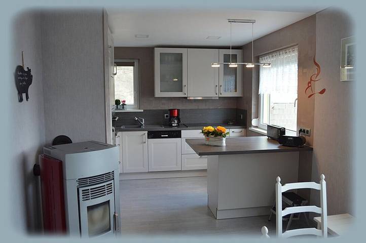 Gîte pour 6 personnes, avec terrasse ainsi que jardin et piscine, animaux acceptés à Haegen