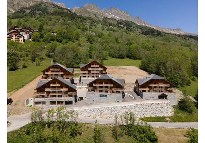Location de vacances pour 8 personnes, avec sauna ainsi que jacuzzi et terrasse à Vaujany