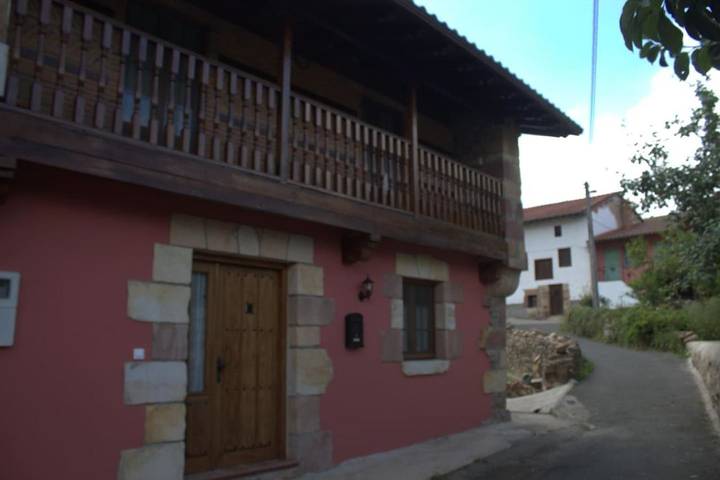 Casa rural para 9 personas, con vistas y jardín en Valle de Iguña - 3