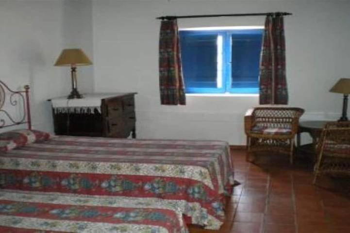 Location de vacances pour 8 personnes, avec jardin et terrasse, animaux acceptés à Serpa - 2