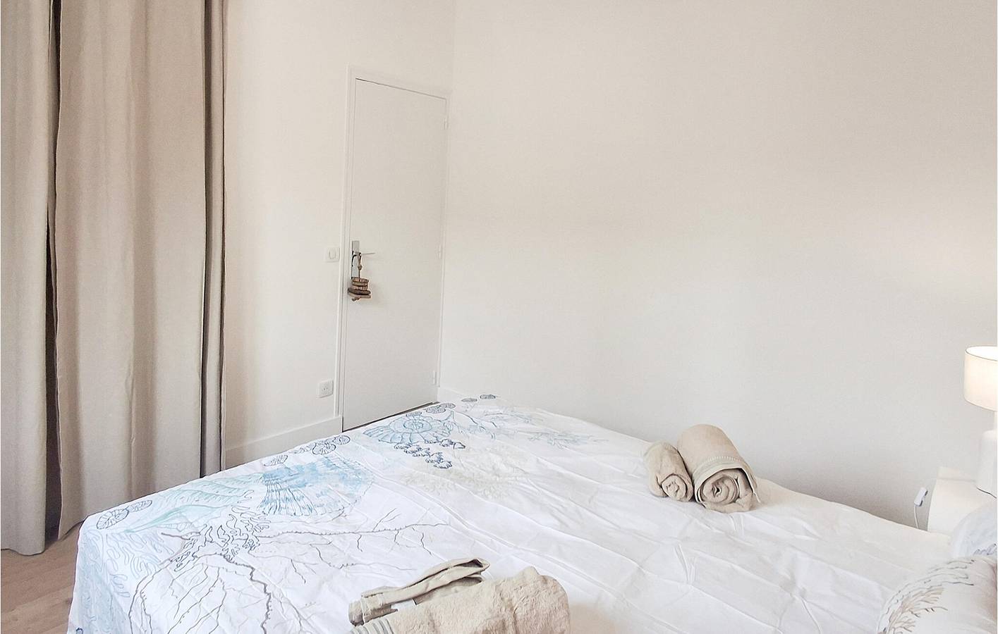 Cozy Apartment near Plage du Nau with Garden, Wi-Fi, and Parking in Le Pouliguen, Côte d'Amour