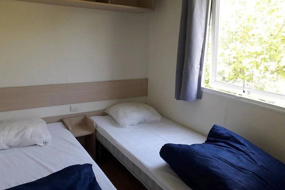 Zecamping 3* pataugeoire pet friendly fitness locatif Tv 30m2 6 pers in Pouldreuzic, Côte de Cornouaille