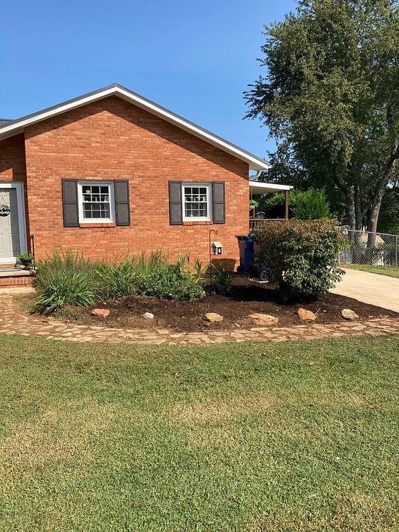 “Granite Getaway Cottage.” An adorable cottage in a quiet family neighborhood in Caldwell County