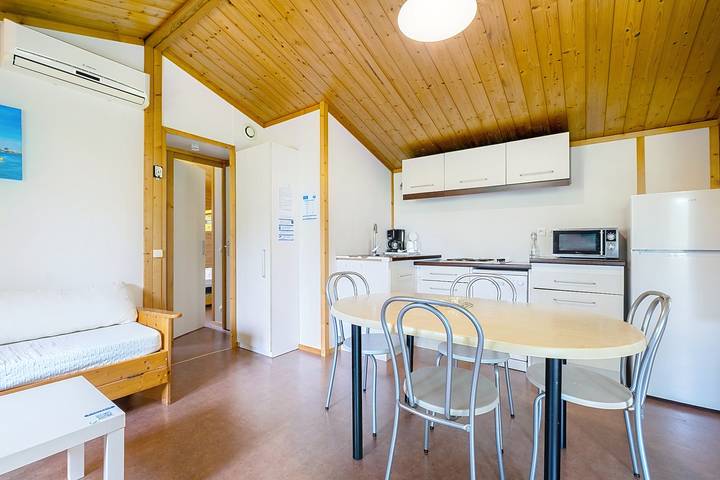 Chalet pour 2 personnes avec terrasse in Saint-Denis-d'Oléron, Côte de Beauté