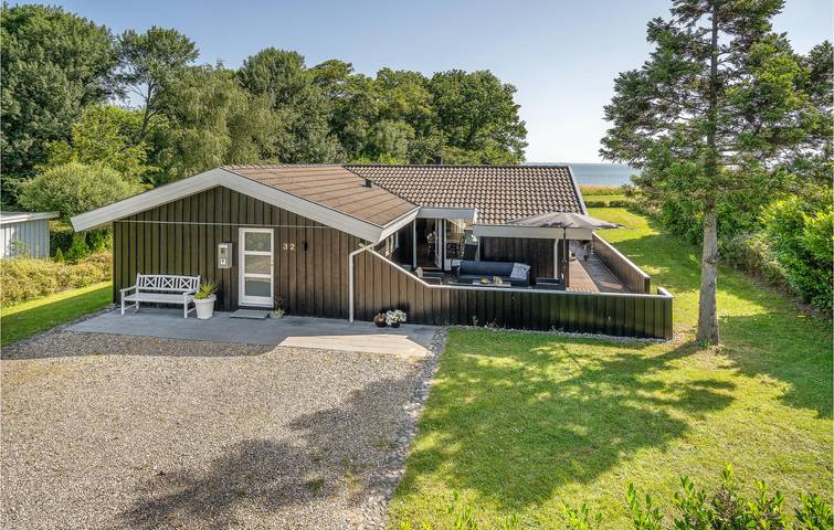Ferienhaus für 10 Personen, mit Terrasse und Whirlpool sowie Sauna in Mommark