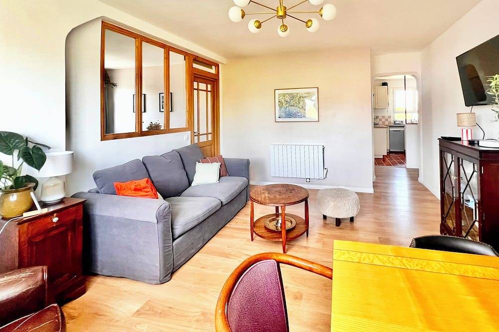 Appartement entier, 10° Ouest · T3 rénové 2025 · Vue parc · Rue Calme in Lorient, Côte des Mégalithes