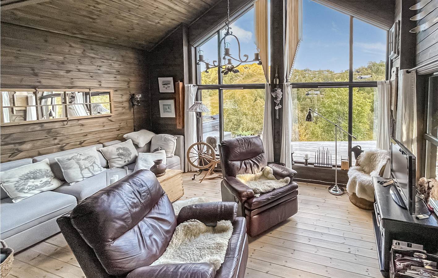 Ferienhaus für 10 Personen mit Garten in Åseral