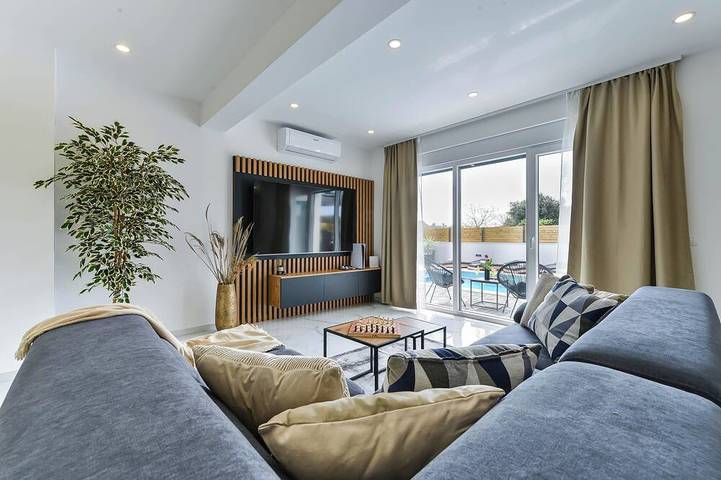 Schloss für 8 Personen, mit Pool in Dalmatien - 2