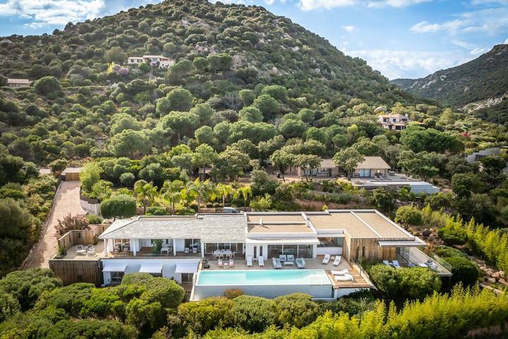 Maison de vacances pour 10 personnes, avec Terrasse et Piscine dans Palombaggia