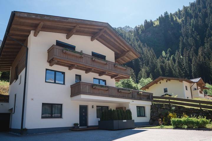 Ferienwohnung für 5 Personen, mit Balkon und Terrasse sowie Garten und Pool in Neustift im Stubaital - 3