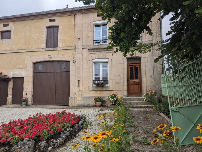 Gîte pour 6 personnes, avec Terrasse et Jardin