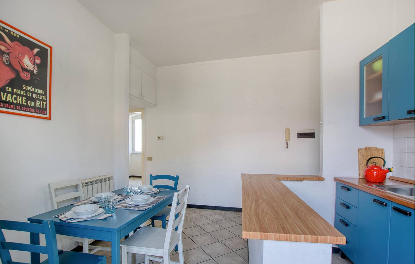 Entire holiday apartment, Seaside Apartment with Terrace & Garage, 1km to Spiaggia di Portobello in Sestri Levante (City), Sestri Levante