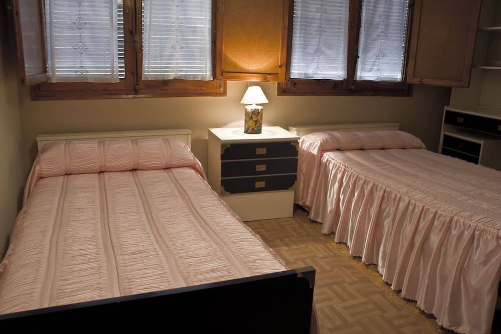 Rural Ideal Pour Famille Logement Ogrupo 6 0 8 Personnes in El Grado, Pyrénées Aragonaises