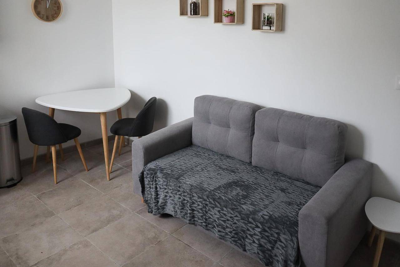 Appartement entier, One-Bedroom Apartment in Bouchain, Région de Valenciennes