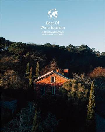 Maison de campagne pour 3 personnes, avec vue ainsi que jardin et piscine dans Refóios do Lima