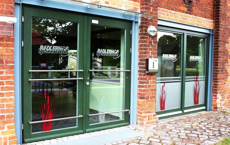 Hotel für 3 Personen, mit Terrasse in Kolkwitz