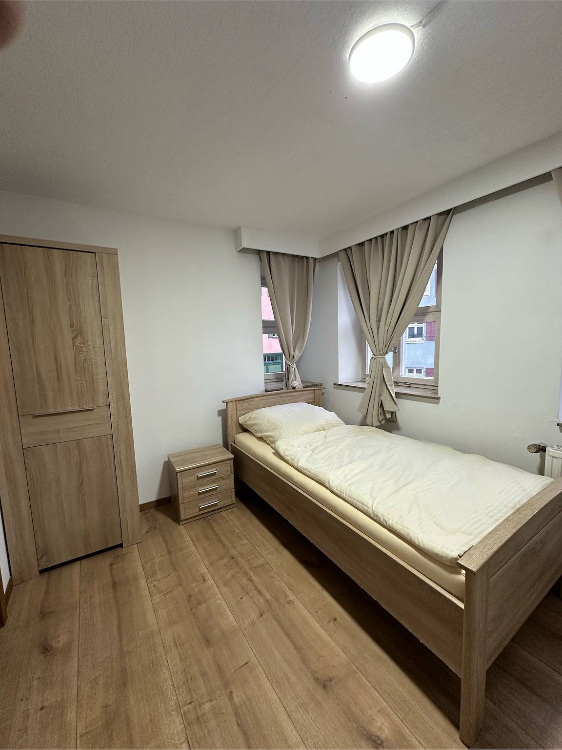 Gästehaus Anker - Doppelzimmer (20qm) mit kostenfreiem Wlan in Dinkelsbühl, Romantische Straße