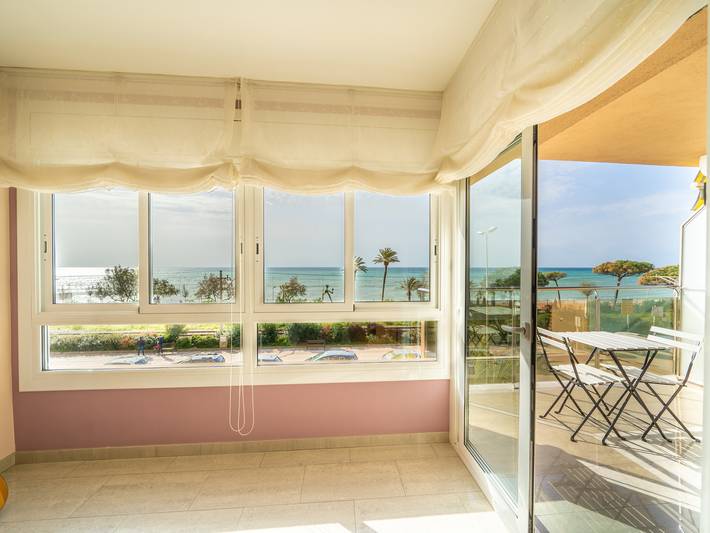 Apartamento entero, Apartamento frente al mar con Wi-Fi, aire acondicionado y parking en Pineda de Mar in Pineda de Mar, Costa del Maresme