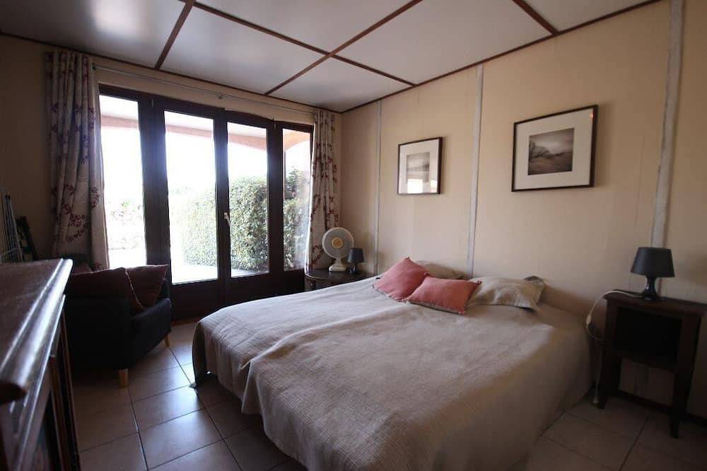 Villa with 4 Bedrooms, for 9 people, wifi, only at 400m from the beach of Portiragnes plage in Portiragnes Plage, Portiragnes