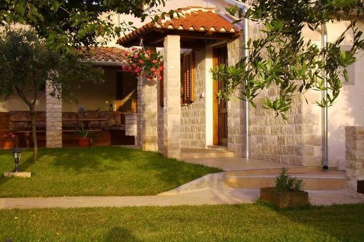 Casa vacanza per 5 persone, con giardino, con animali domestici - 1