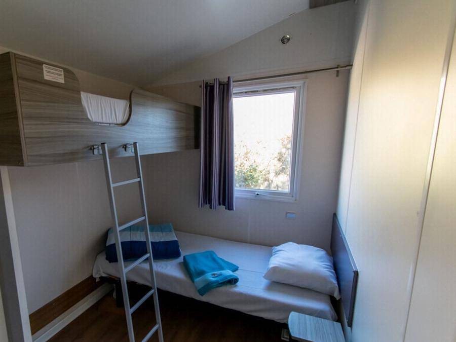 Camping Ushuaïa Villages Rives d'Olt et Aubrac - Mobilhome 4 personnes - Mh Classique 2 chambres 4 personnes Pmr in Saint-Geniez-d'Olt-et-d'Aubrac, Massif central