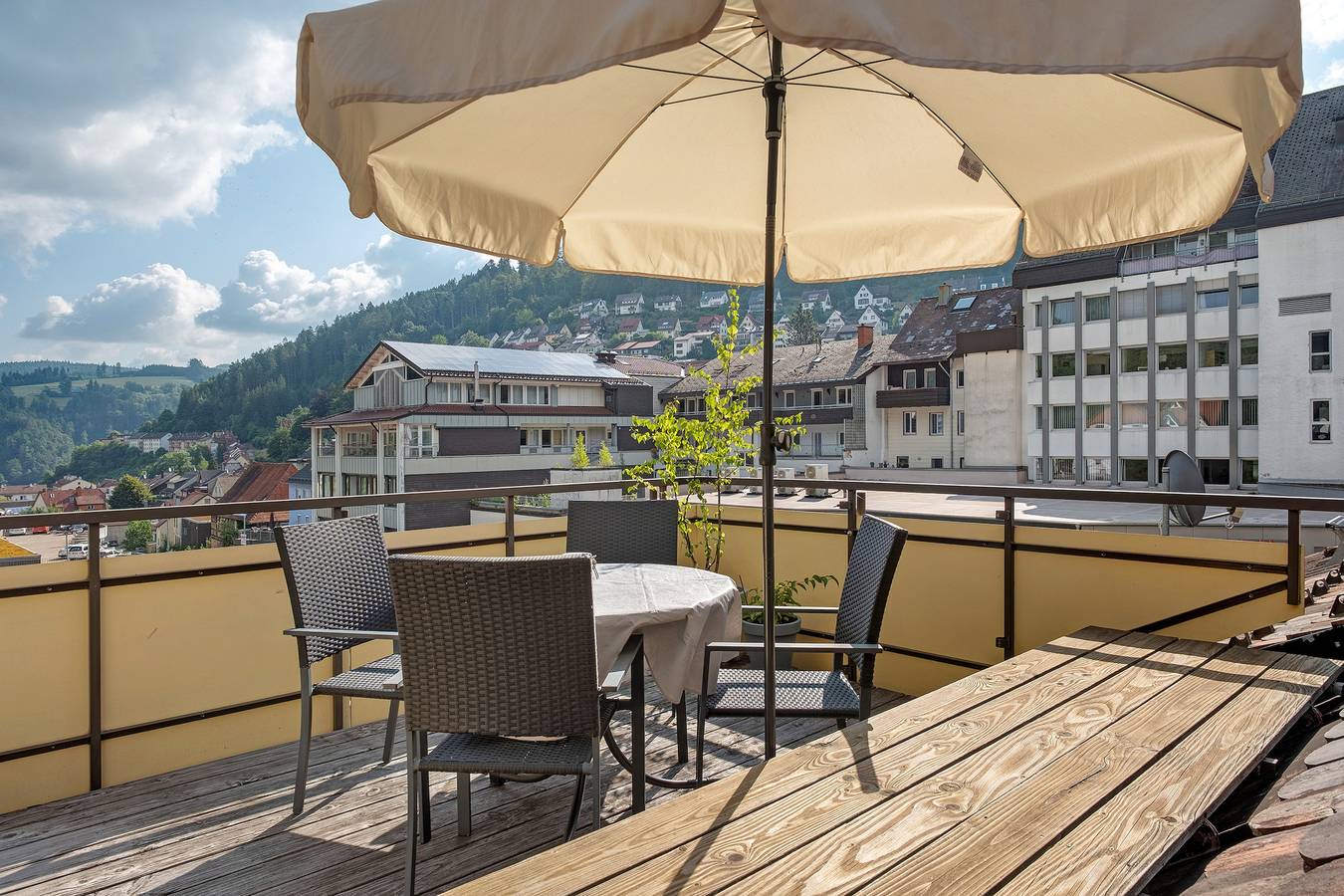 Entire apartment, Apartment 'Reinhardt' with Private Terrace and Wi-Fi in Triberg, Southern Black Forest
