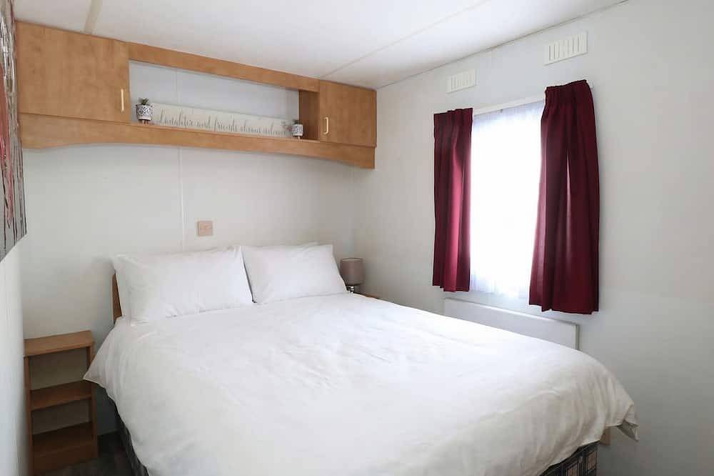 Whispering Meadows - 104, pet friendly, with a garden in Hemsby in Hemsby, Great Yarmouth