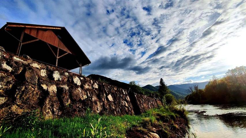 Cottage pour 8 personnes, avec jardin et vue dans Brod na Kupi