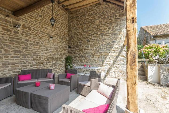 Location de vacances pour 9 personnes, avec jardin à Nolay - 3