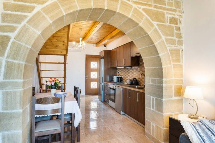 Appartement entier, Appartement de vacances pour 6 personnes avec terrasse in Plataniás, Région de la Canée