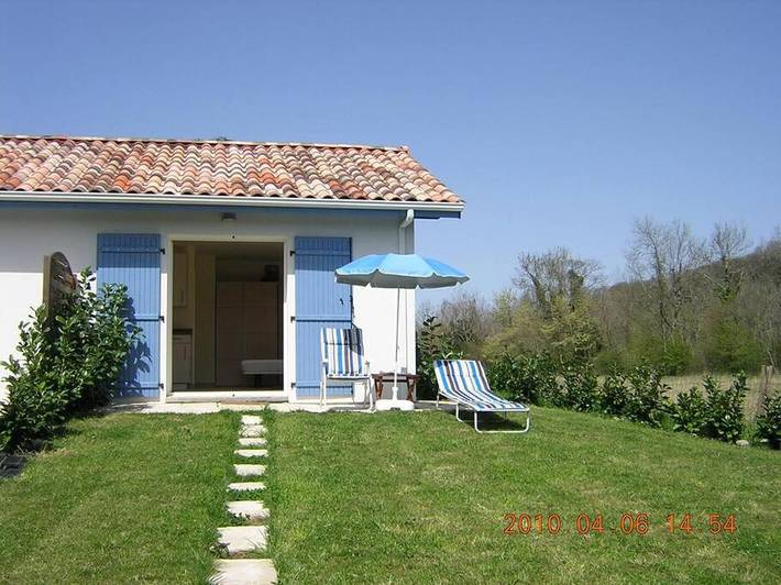 Location de vacances pour 2 personnes, avec Terrasse et Jardin à Escos