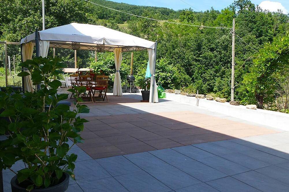Appartamento intero, Casa Valtaro è perfetta per chi ama le montagne, la natura e la cultura italiana in Borgo Val di Taro, Appennino Parmense