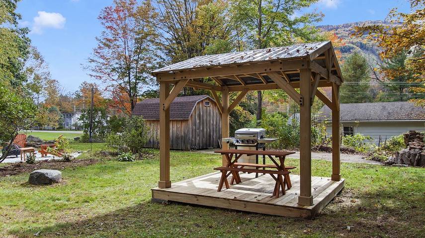 Cabane en bois pour 6 personnes, avec jacuzzi ainsi que terrasse et jardin à Hunter - 3