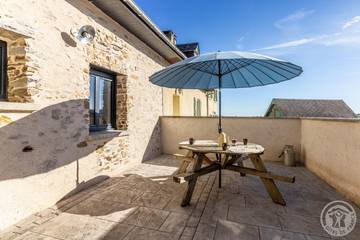 Gîte pour 6 personnes, avec jardin à Astugue