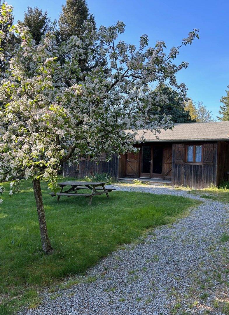 Chalet avec piscine in Vallière, Parc Naturel Régional de Millevaches en Limousin