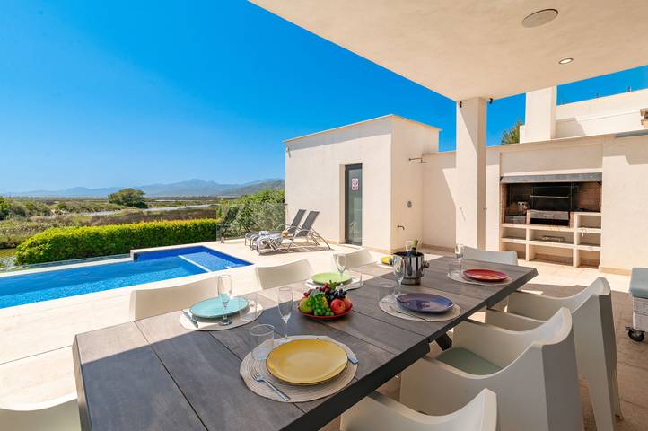 Villa Corb Mari II in Playa de Muro, Muro