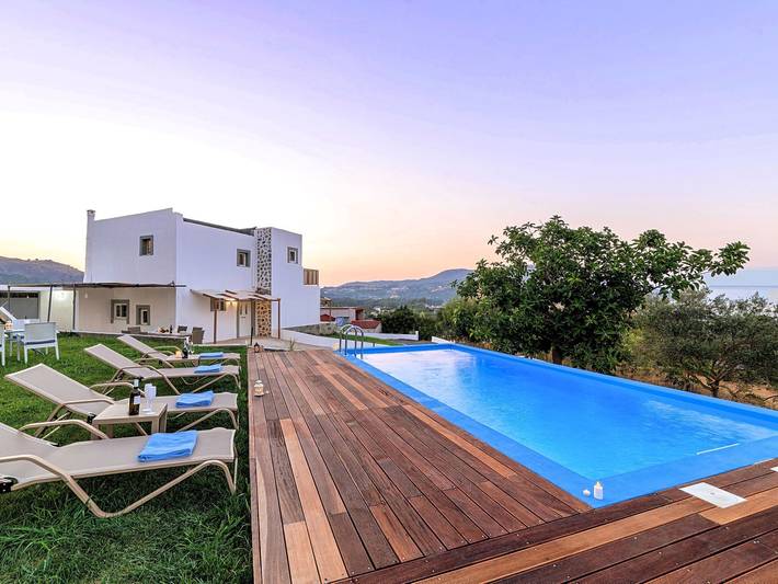 Location de vacances pour 8 personnes, avec piscine et jardin dans Georgioupoli - 3